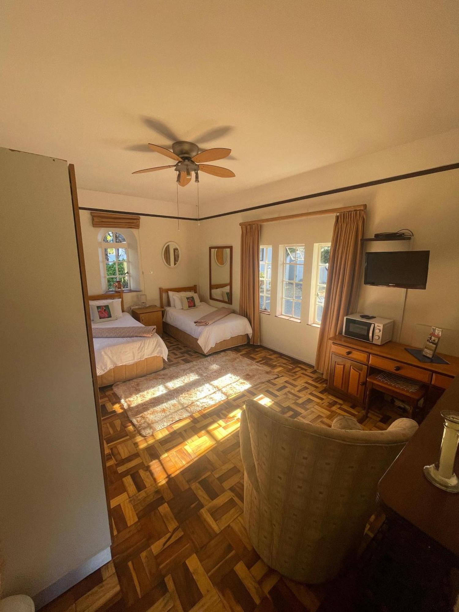 The Sanctuary Guest House Estate เคปทาวน์ ภายนอก รูปภาพ