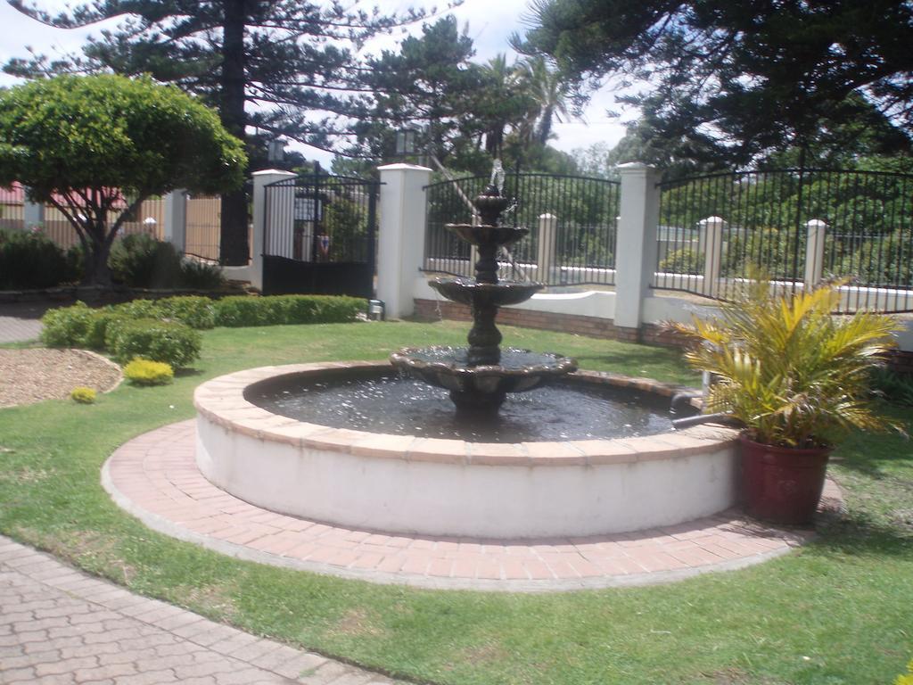 The Sanctuary Guest House Estate เคปทาวน์ ภายนอก รูปภาพ