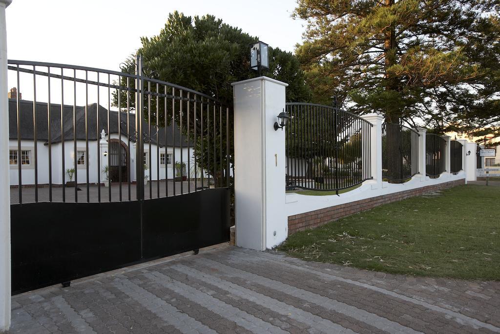 The Sanctuary Guest House Estate เคปทาวน์ ภายนอก รูปภาพ